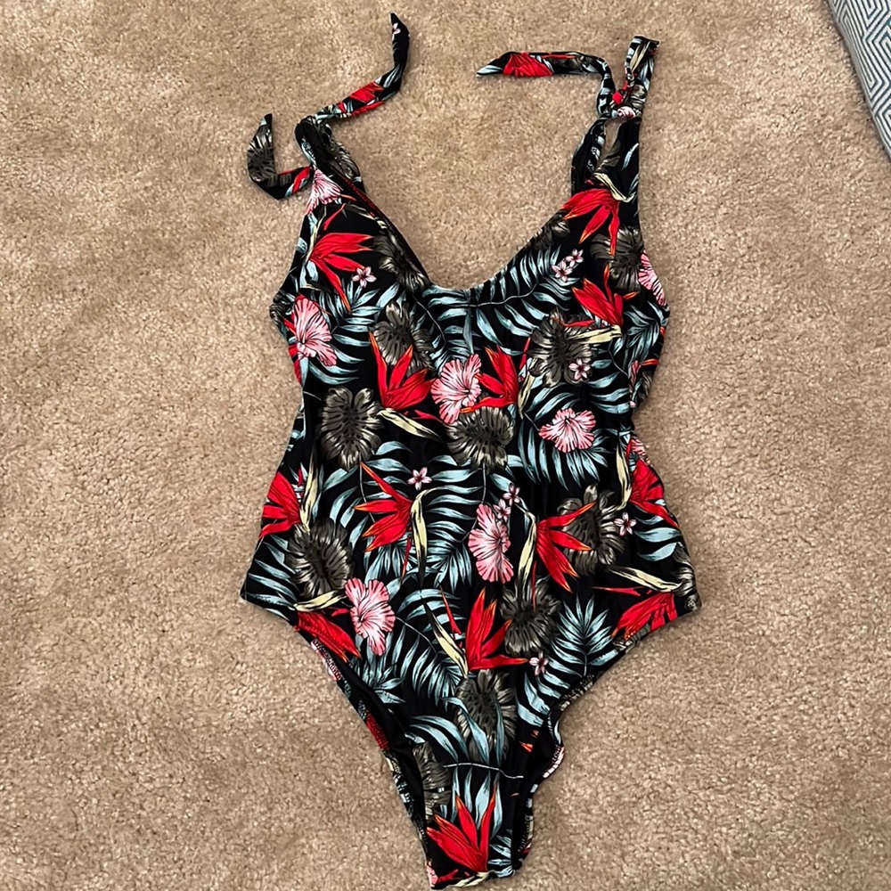 Calzedonia One-Piece Tropical Swimsuit